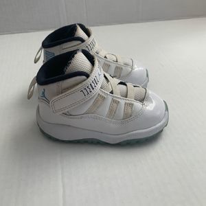 Jordan 11 Legend Blues 5c